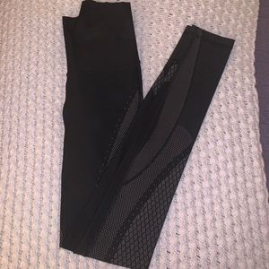 lululemon mapped out leggings, size 2!